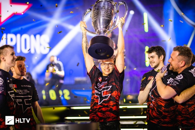 ZywOo 的金色贴纸在 Austin Major中成为最贵的