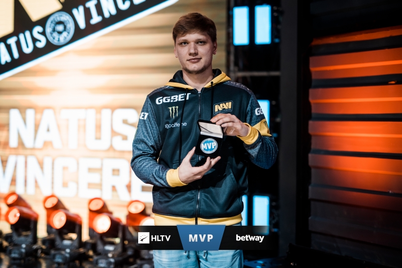 杰杰扎克拯救了局面，做出了巨大贡献。 GALA 追击三杀。 Invictus Gaming 从1-0反弹，保留了晋级的希望。