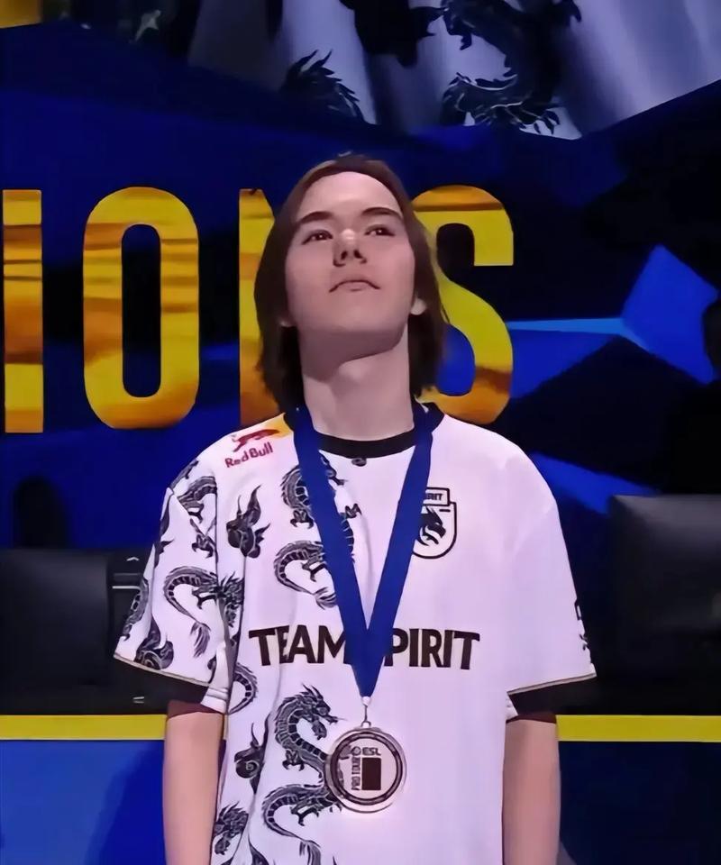 LPL春季赛每日TOP5：Bin暗裔利刃魔域独步行