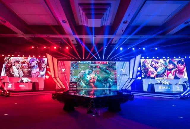 Wayward ： 你还在用坚定的眼神选乌迪尔来批评我的9号大师吗？他现在是上单